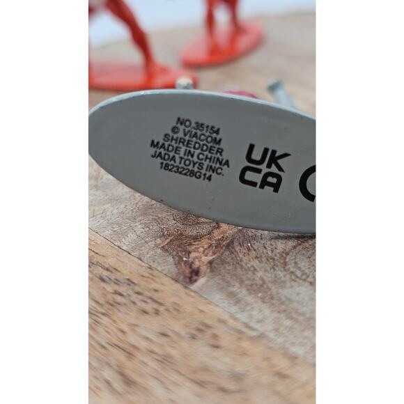 8 TMNT 1.65" 18-Pack Wave 2 Die-Cast Figures Nano Metal - Picture 9 of 9